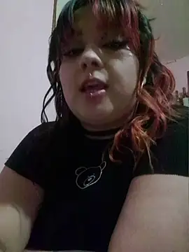 Snapshot of curvy_latina chatting on 07.23.26 curvy latina online show from 07.23.26