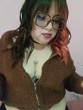 Snapshot of curvy_latina chatting on 08.05.26 curvy latina online show from 08.05.26