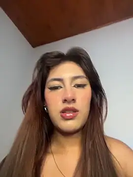 Snapshot of velariasoft_ chatting on 06.12.26 velariasoft online show from 06.12.26