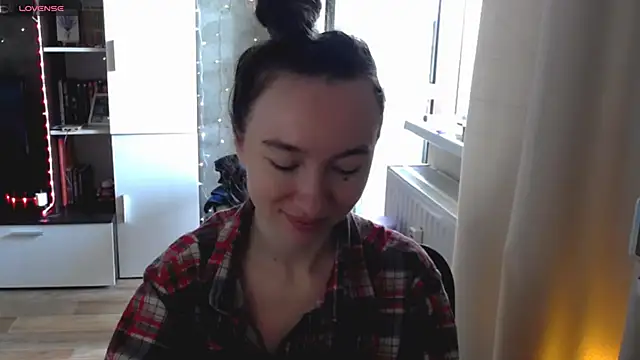 Snapshot of Maryana_Ro chatting on 07.15.26 Maryana Ro online show from 07.15.26
