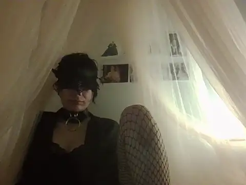 Nyx Nuit online show from 06.12.26
