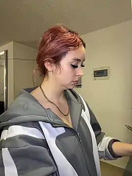 Sophia LuxxX online show from 06.10.26