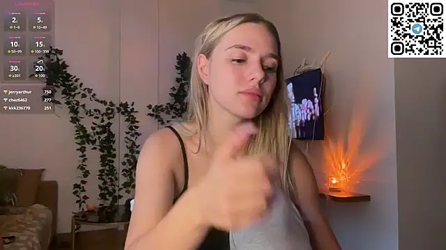 Snapshot of mellissa_xo chatting on 07.28.26 mellissa xo online show from 07.28.26
