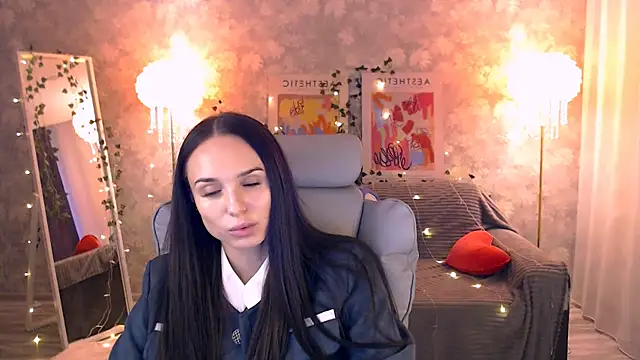 NicoleMerz online show from 06.05.26