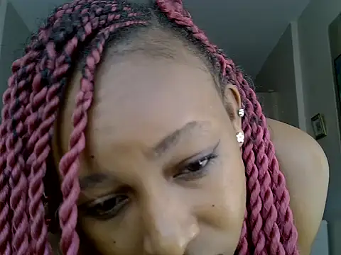 cocolaurah online show from 06.07.26