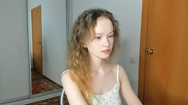 Snapshot of babymolly2 chatting on 07.12.26 babymolly2 online show from 07.12.26