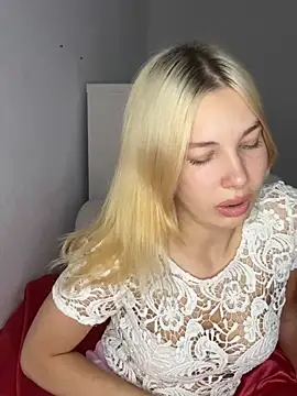 Snapshot of MilaaXOO chatting on 08.04.26 MilaaXOO online show from 08.04.26