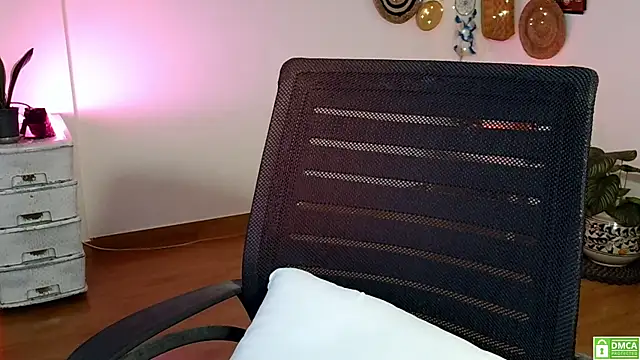Yalinahotty online show from 06.06.26