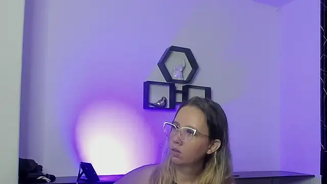 Mia and Erick online show from 07.04.26
