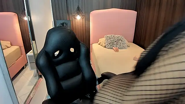 NATYBUNNY1 online show from 07.27.26