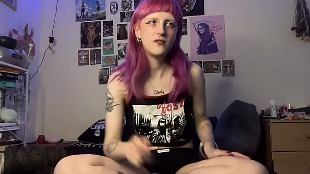 Snapshot of batzy666 chatting on 06.16.26 batzy666 online show from 06.16.26