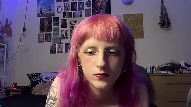 Snapshot of batzy666 chatting on 06.23.26 batzy666 online show from 06.23.26