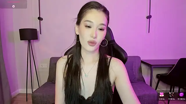 lilly mighty online show from 06.22.26