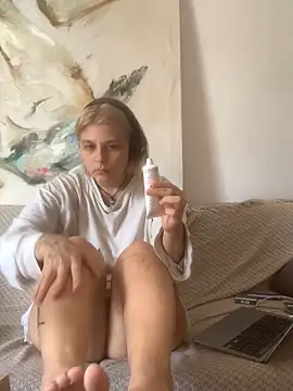 Ella Bloom online show from 06.09.26
