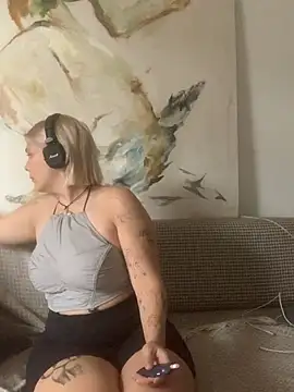 Ella Bloom online show from 06.12.26