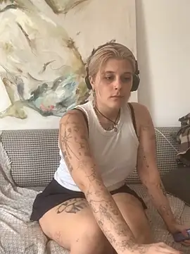 Ella Bloom online show from 06.16.26