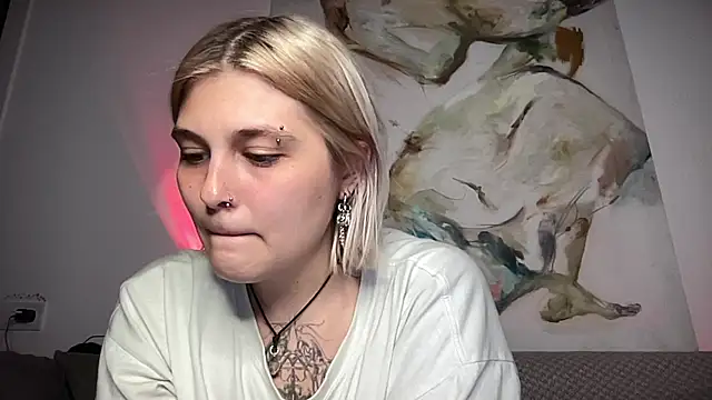 Ella Bloom online show from 07.06.26
