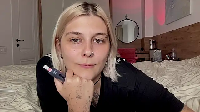 Ella Bloom online show from 07.10.26