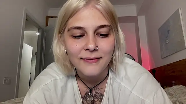 Ella Bloom online show from 07.12.26