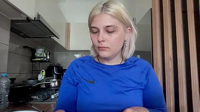 Ella Bloom online show from 07.29.26