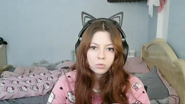 Snapshot of AlessiaViolet chatting on 06.27.26 AlessiaViolet online show from 06.27.26