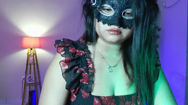 Red Heart  online show from 07.16.26
