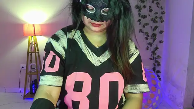 Red Heart  online show from 07.28.26