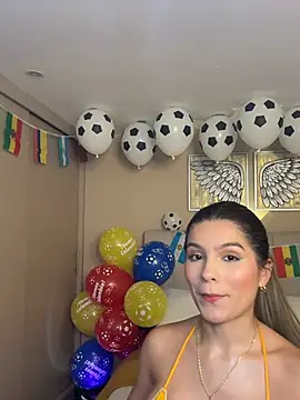 Snapshot of emilyvex chatting on 06.24.26 emilyvex online show from 06.24.26