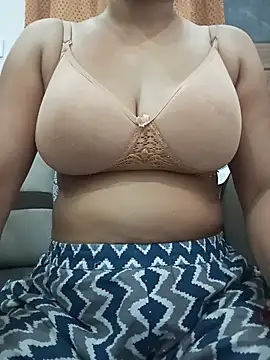 Snapshot of sexy_kajal9 chatting on 07.07.26 sexy kajal9 online show from 07.07.26