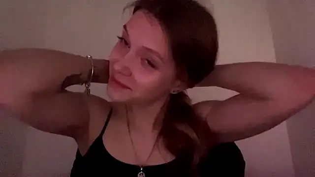 Snapshot of Moella_Ryans chatting on 05.29.26 Moella Ryans online show from 05.29.26