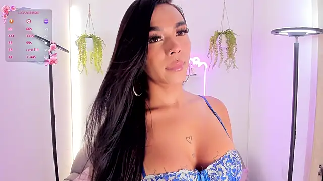  Tinaqueen online show from 06.06.26