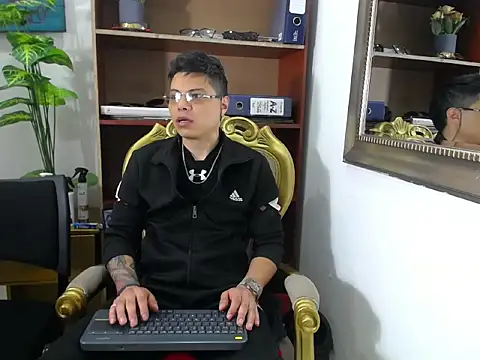 AquilesTaylor online show from 06.26.26