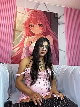 Holly Watson  online show from 07.11.26