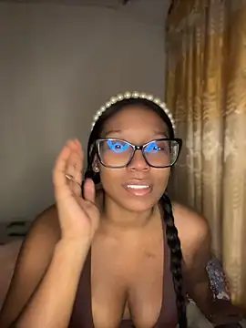 chell iivy online show from 07.14.26