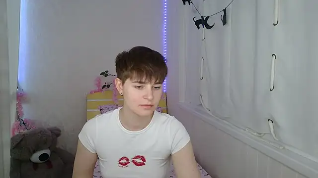EmyHills online show from 06.13.26