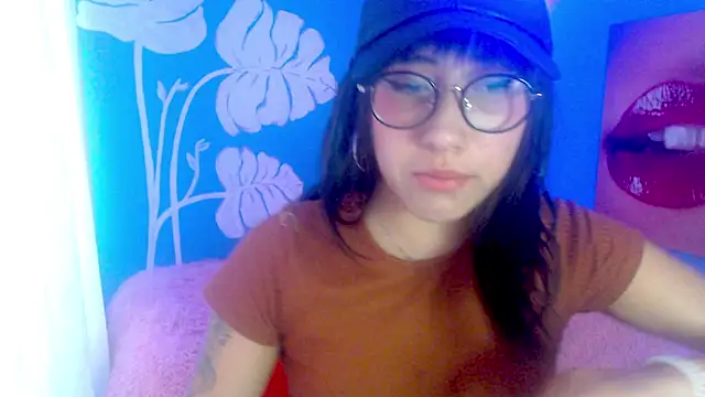 Snapshot of eli_doll chatting on 07.04.26 eli doll online show from 07.04.26