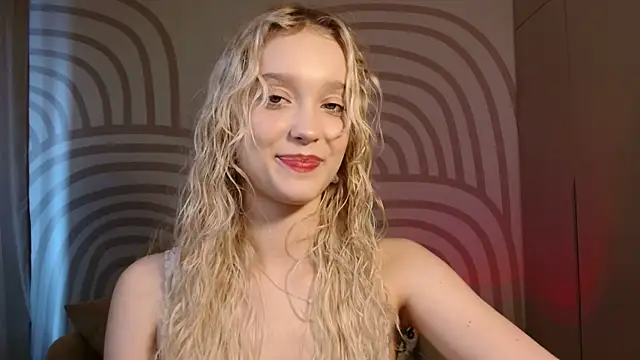 QueenSerenaa online show from 06.15.26