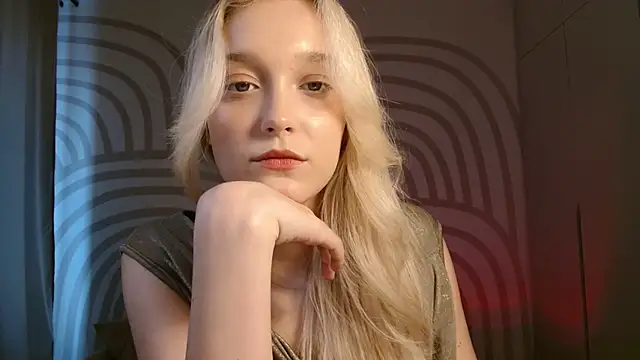QueenSerenaa online show from 06.16.26