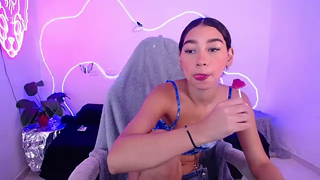 mia cute girl online show from 07.28.26