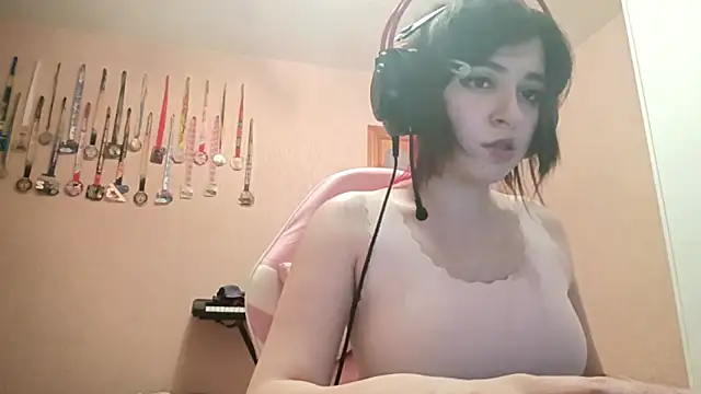 bunnyhoneylovehands online show from 06.23.26