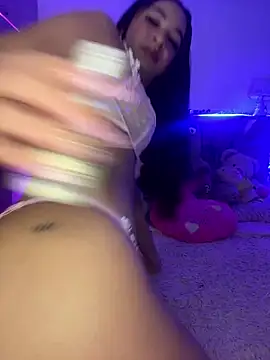 analicia-22 online show from 06.05.26