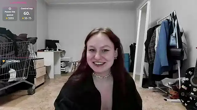 Snapshot of LoiseLovetto chatting on 07.08.26 LoiseLovetto online show from 07.08.26