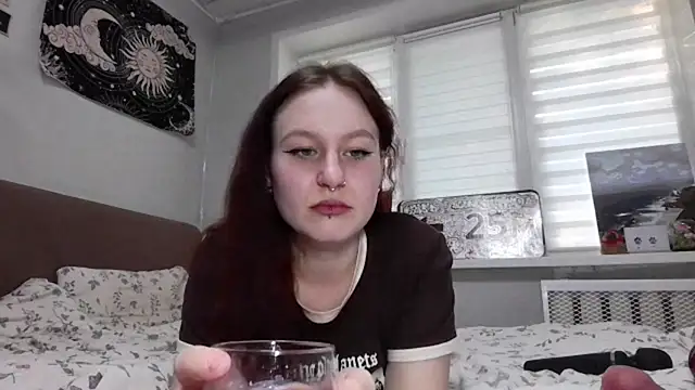 Snapshot of LoiseLovetto chatting on 07.31.26 LoiseLovetto online show from 07.31.26