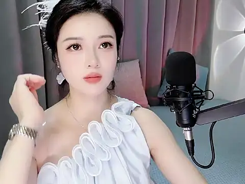 Momo-Wow online show from 06.05.26