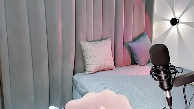 Momo-Wow online show from 06.28.26