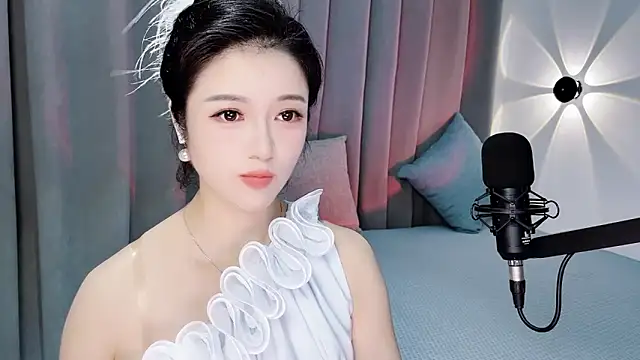Momo-Wow online show from 07.02.26