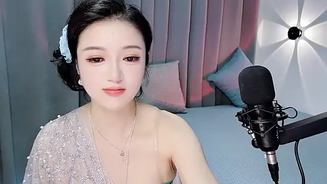 Momo-Wow online show from 07.04.26