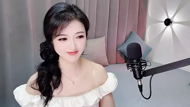 Momo-Wow online show from 07.28.26