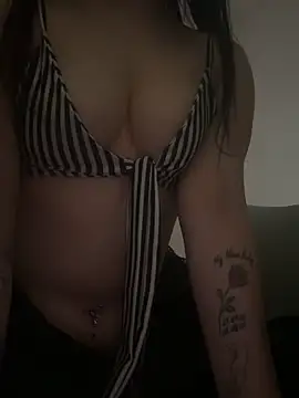 badbunnybabe123 online show from 06.01.26