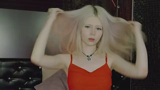 Snapshot of Lucy_Bambi chatting on 06.20.26 Lucy Bambi online show from 06.20.26